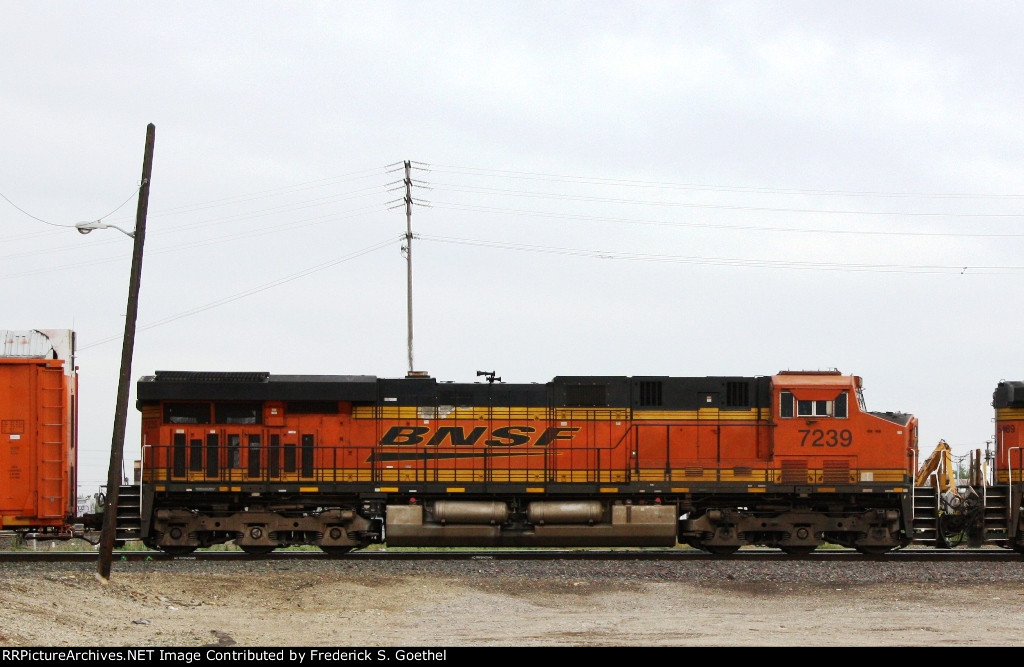 BNSF 7239